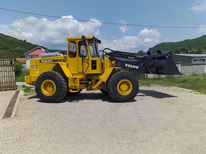VOLVO L4400