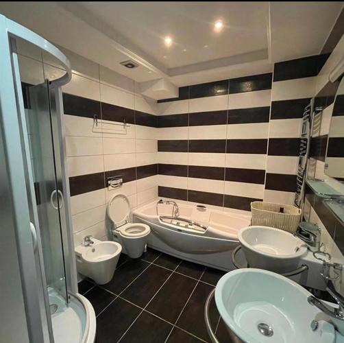 IZDAVANJE!!!Dvosoban stan povrsine 100m2,Niksic,Centar