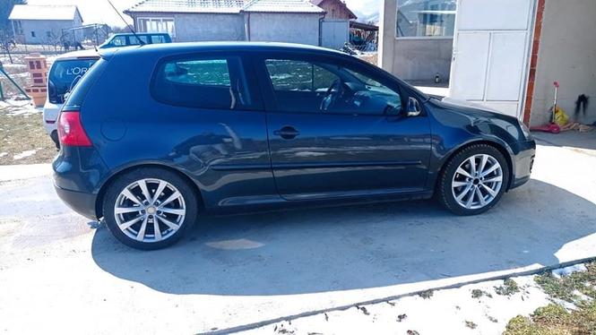 GOLF V GT 2.0 103 kw