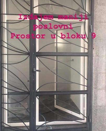 Izdajem manji poslovni prostor