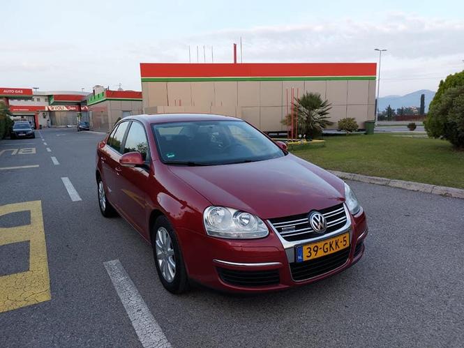 VW JETTA BLUEMOTION 2008god