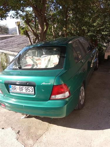Prodajem automobil