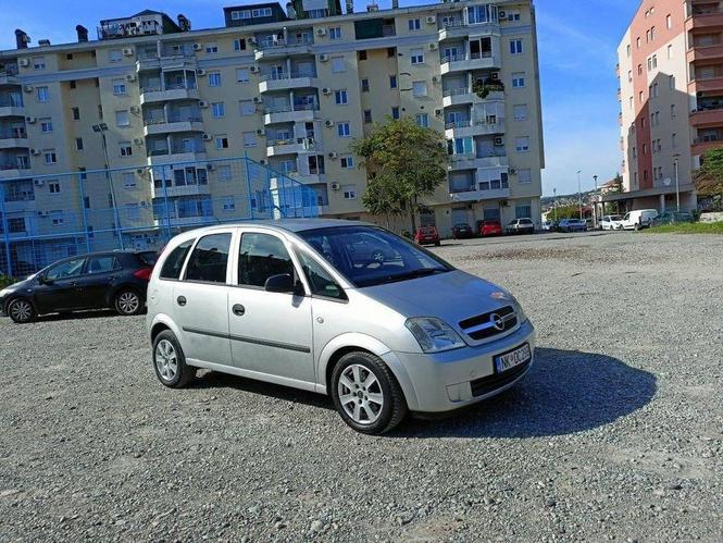 Opel 1.7 cdti 74 kw 2004 god