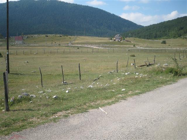 PLAC NA ŽABLJAKU 1025m2 ILI MIJENJAM 