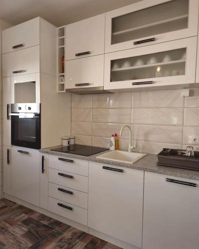 PRODAJA!!!Petosobna kuca povrsine 180m2,Podgorica,Murtovina