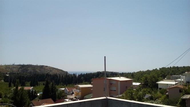Prodajem kuću u Sutomoru