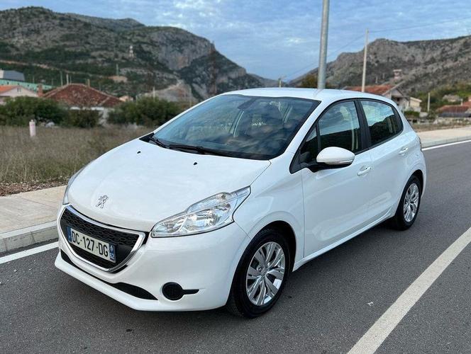 Peugeot 208 1.4hdi 50kw 2014g