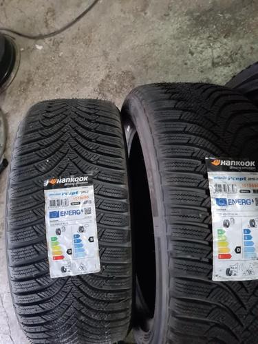 2 nove zimske gume Hankook