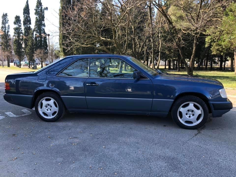 Mercedes-E230-1993--God