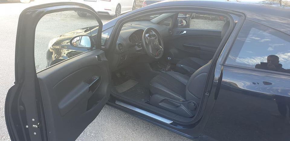 Opel-Corsa-1-3-D