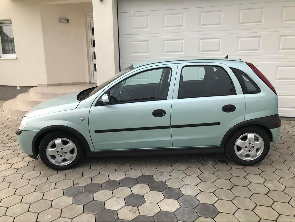 Opel-Corsa-1-2-benz-2001-god---Ocarinjen-na-ime-kupca