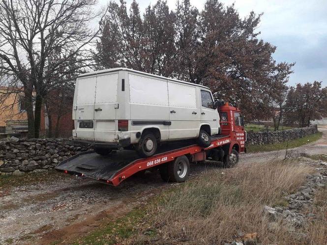 Auto slep Ivanovic 068036458 24H