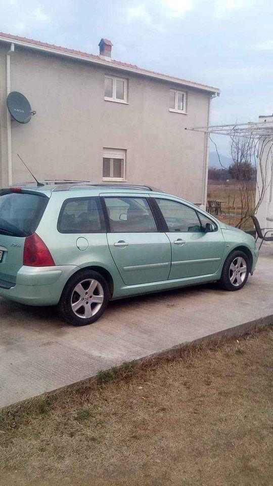 Peugeot-307SW-2-0hdi-2003