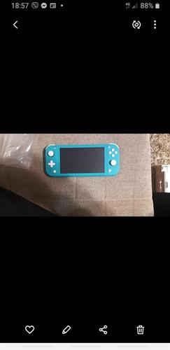 Prodaje se switch lite