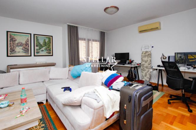 Izdavanje, trosoban stan, 176m², Stari Aerodrom, Podgorica