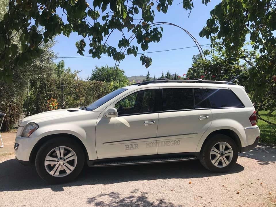 Mercedes-Benz-GL320