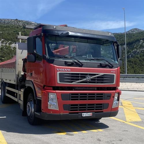 Transport robe kamionom sa dizalicom Bar