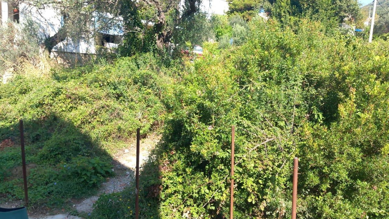 Bar--Šušanj--plac-sa-započetim-objektom--500m-od-plaže