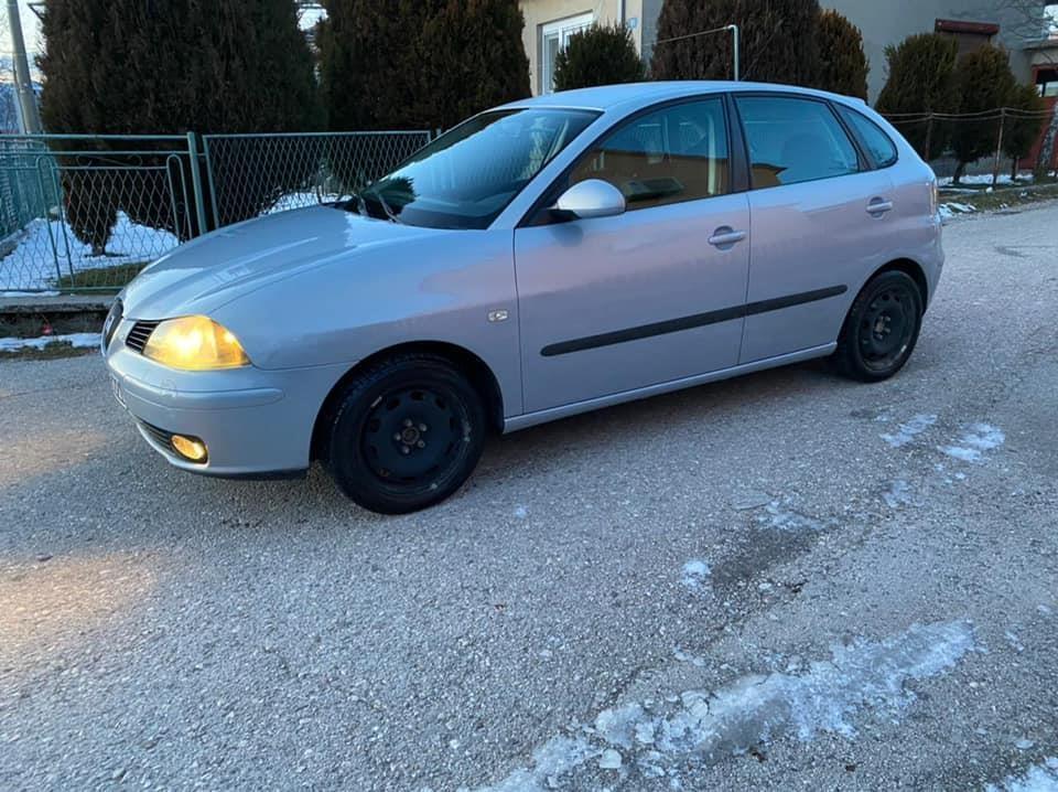 Seat-Ibiza-1-9-TDI-2002g
