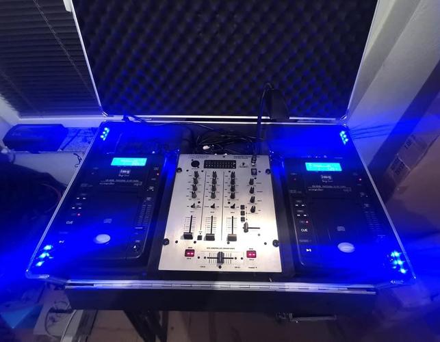 DJ CONTROLER