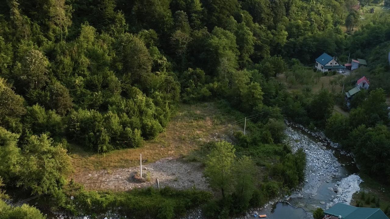 Prodajem-Zemljište--Prekobrđe--Jabuka-Rutovića
