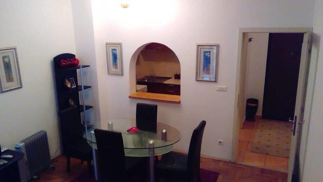 IZDAVANJE, DVOSOBAN PREKO MORAČE "PROFESORSKA"