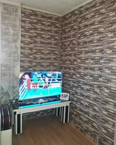 Samolepljive zidne i plafonske tapete
