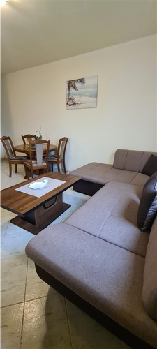 Izdavanje stana Budva kod gvozdenog mosta