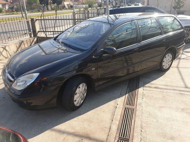C5 2.0hdi 66kw 2003god REGISTROVAN GODINU