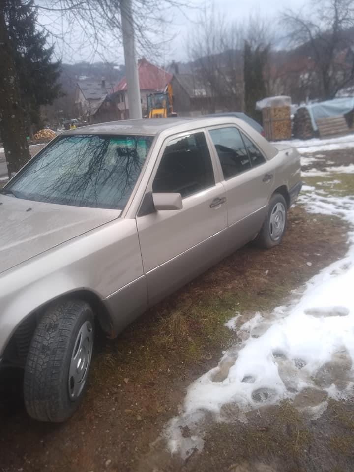 Prodajem-mercedesa-300-d
