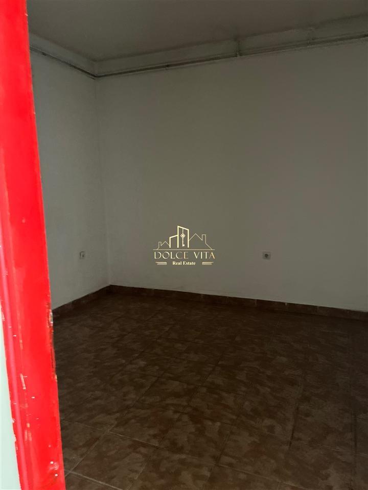 Izdavanje-poslovnog-prostora-120m2