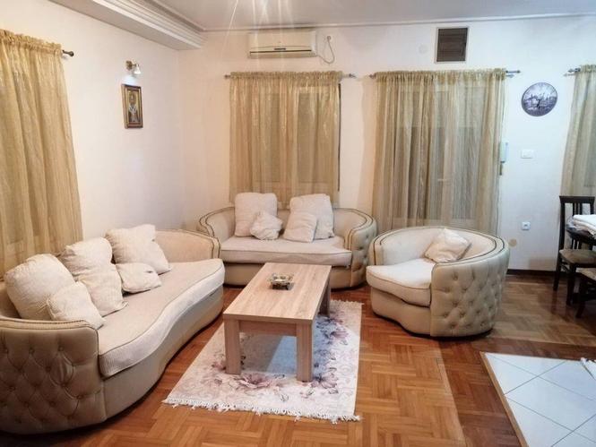 2 Beds 1 Bath Townhouse