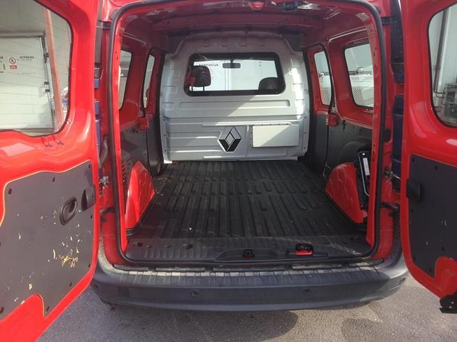 Renault Kangoo maxi Z.E 2015. godište - Elektricno vozilo - 