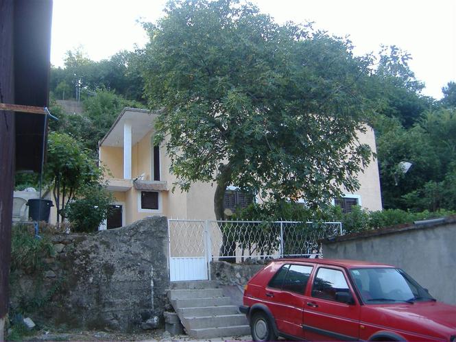 Kuća u Budvi, plac 2,4ara, Maine