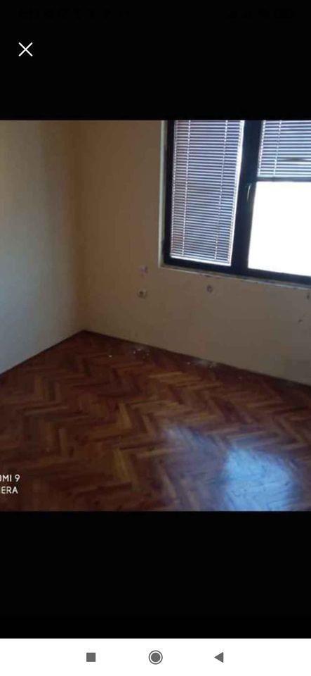 Prodaja-Podgorica--Cvijetin-brijeg-u-blizini-skole--jednosob