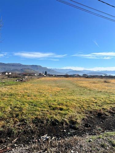 Urbanizovan plac u mjestu Podanje na starom putu Danilovgrad
