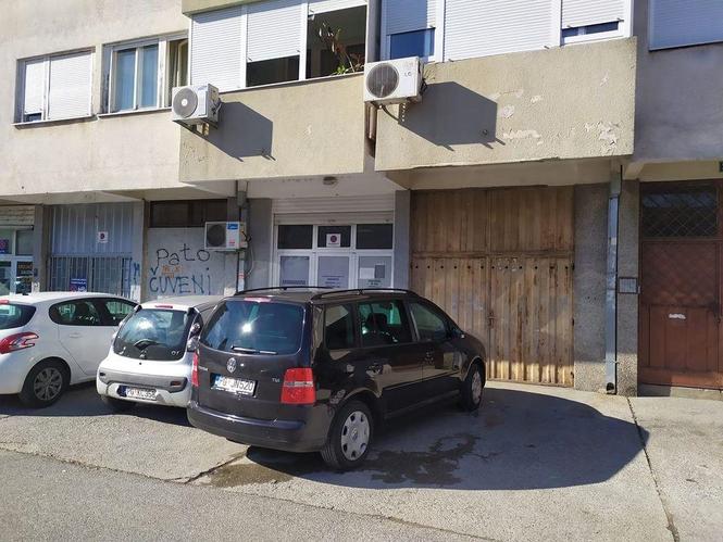 Garaza 067-766-736