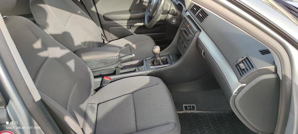 Audi-A4-2-0Tdi-103lw-2005god