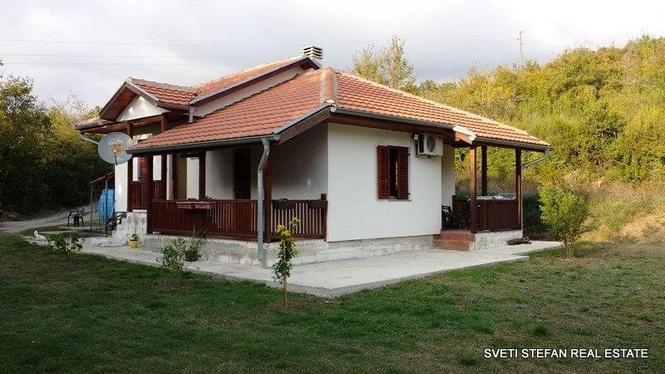 Kuca povrsine 80 m2  Radanovice 