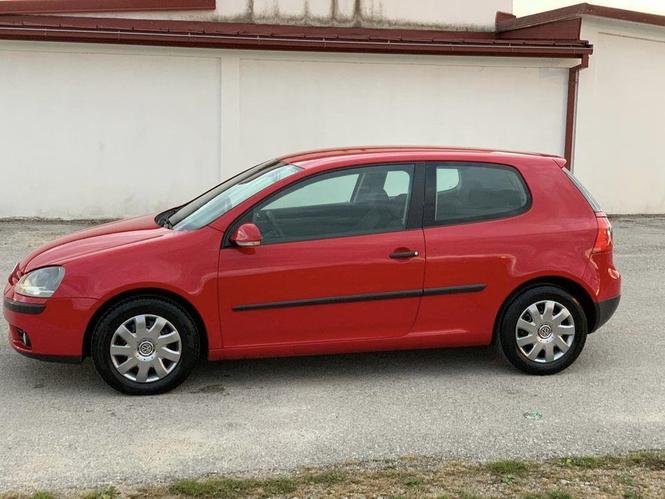 Golf 5 1.4 55kw 2004god