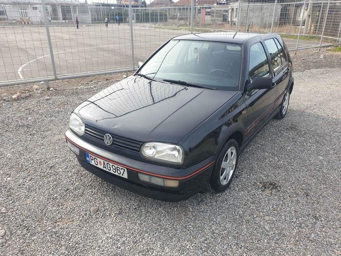 Golf 3 1.4 benzin Registovan godinu punu do 10.02. 2021 u vl