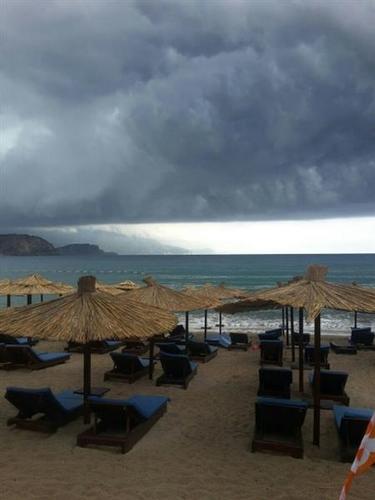 Izdajem apartman Budva, kod same plaze Jaz