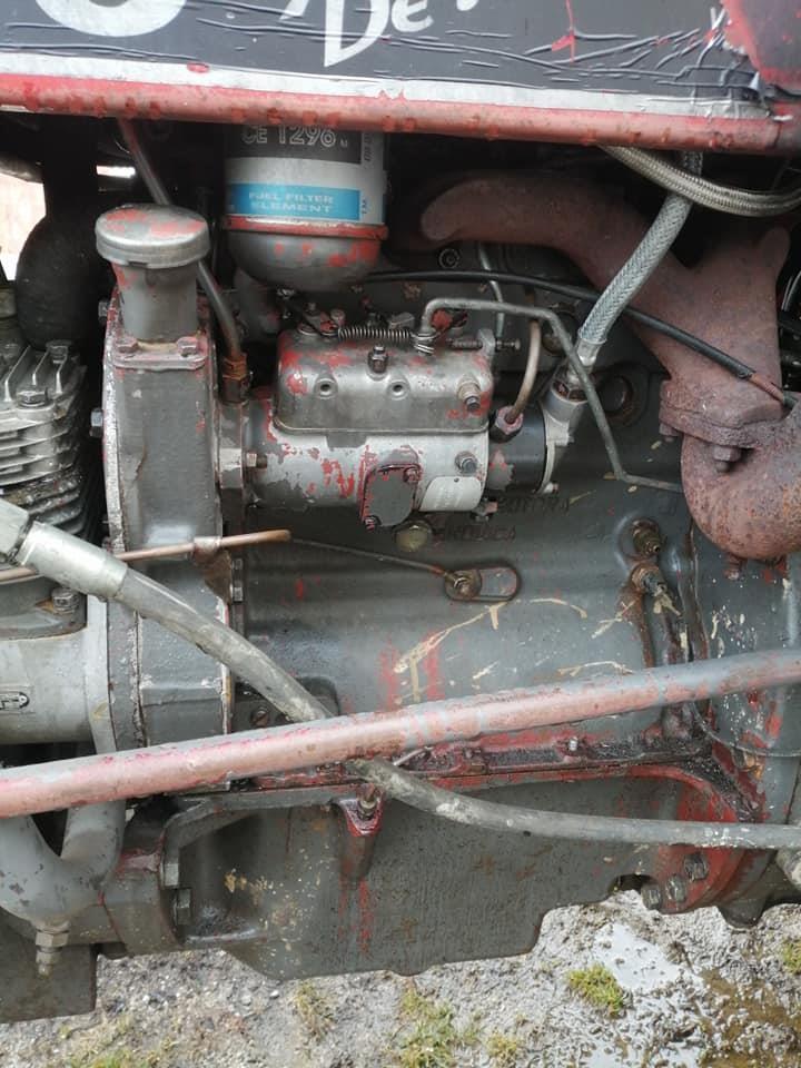 Traktor-imt-549