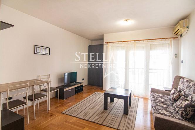 Izdavanje, garsonjera, 27m², 1 maj, Podgorica