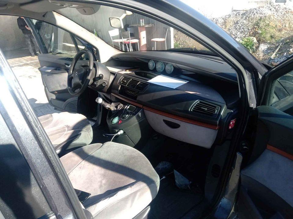 Citroen-c8-2004-god