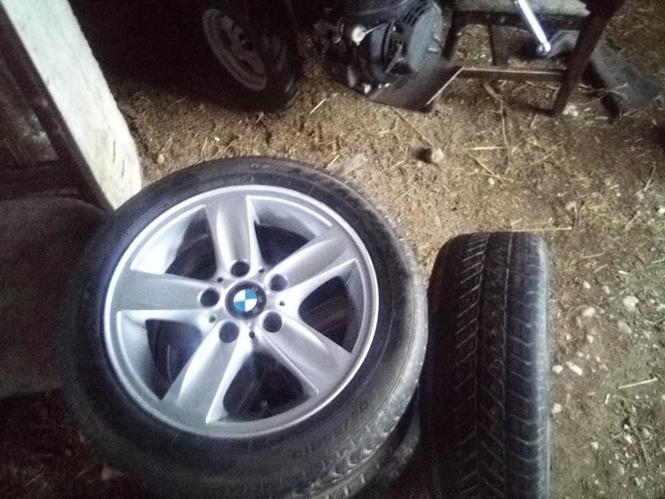 Prodajem aluminiske  felge sa gumama od bmw e36 316 5 rupa