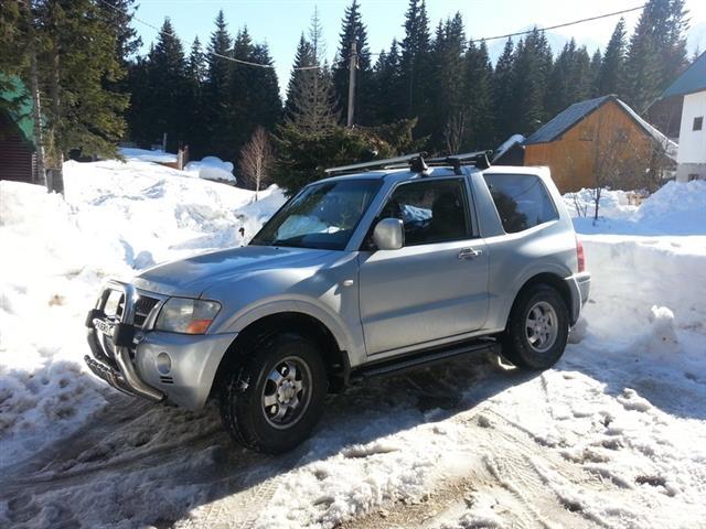 Mitsubishi  Pajero 3,2 DID kratki -05