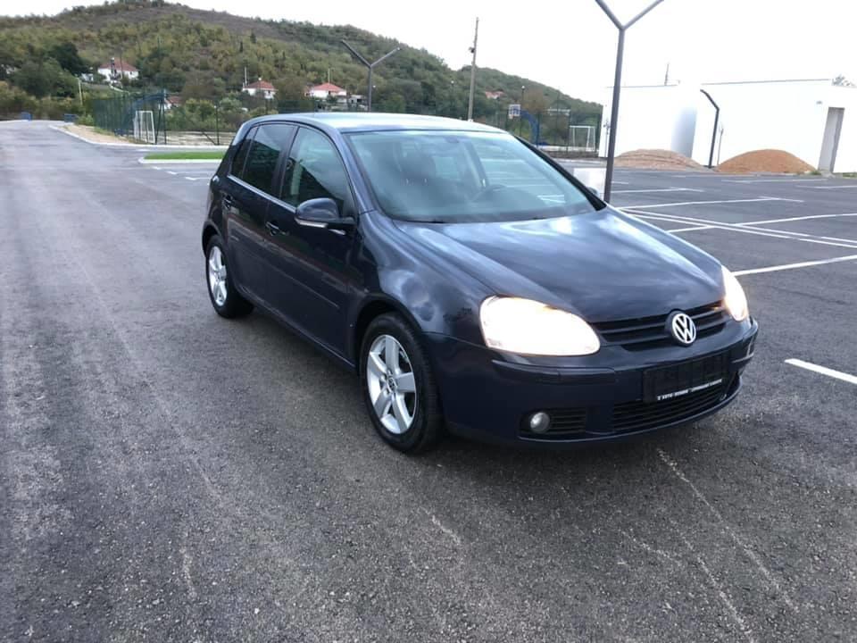 --PRODAJE-SE-VW-GOLF-5