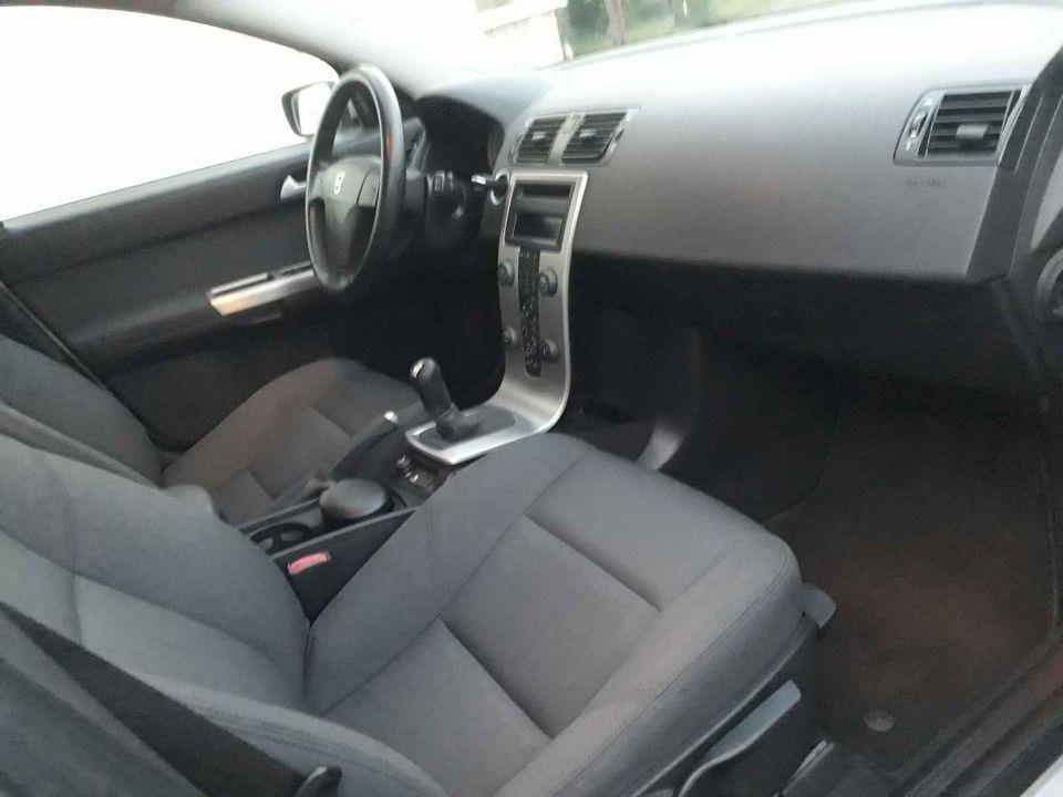 Volvo-v50-1-6d-2005god