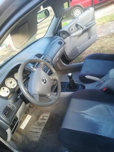 Mazda 323f 2002 god 1600/72 kw